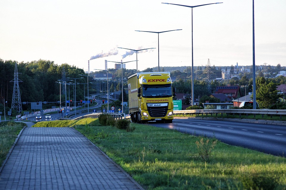 Zarobki europejskich truckerów – ankieta
