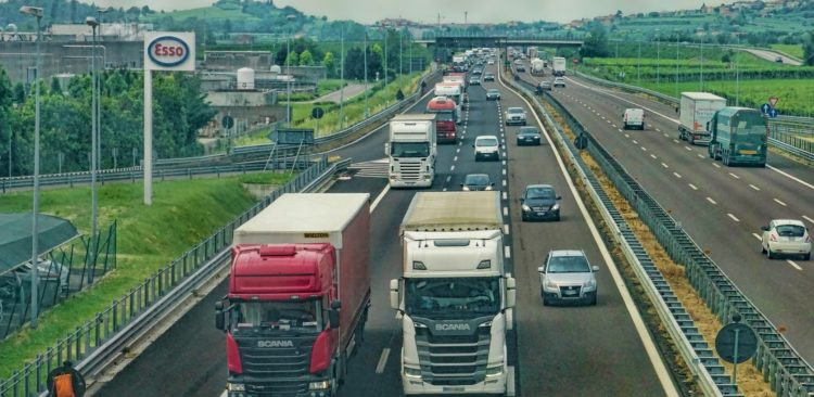 Nowy raport: Bariery w transporcie drogowym